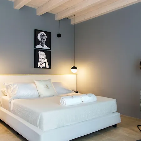 Cinquesuites Ortigia Bed and Breakfast