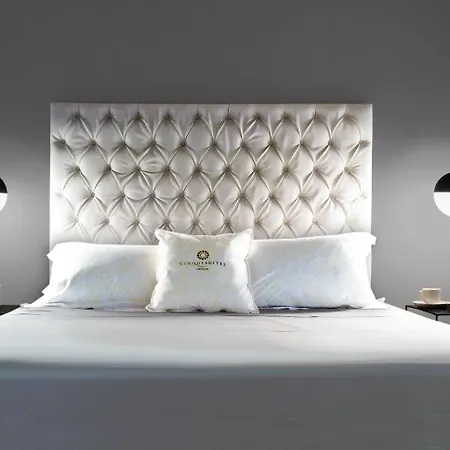 Cinquesuites Ortigia Bed and Breakfast 4*