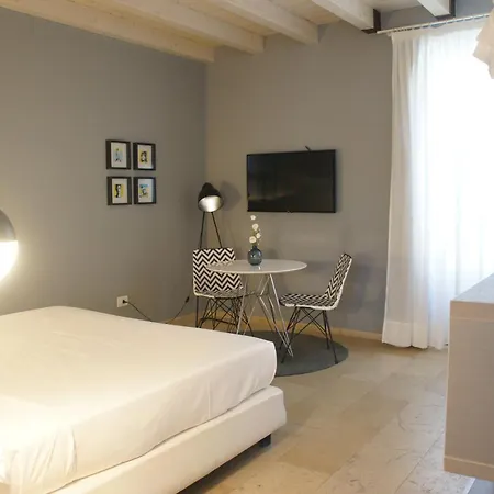 Cinquesuites Ortigia 4*